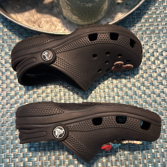 Crocs Unisex Classic Kids Clogs - size C12 - Picture 3 of 5